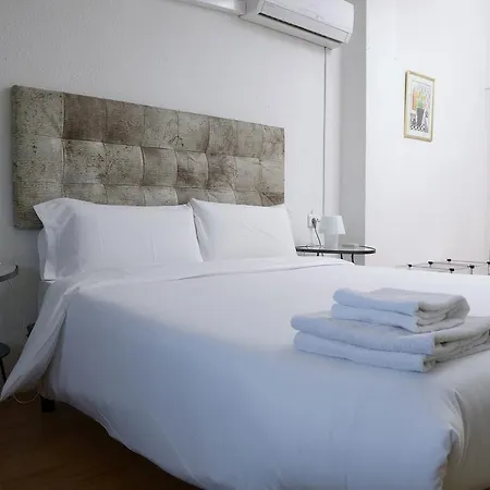 Pedrera_2 Apartment *